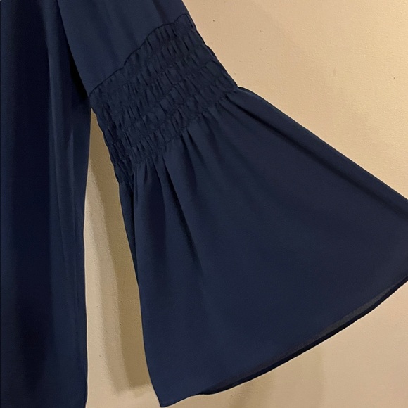 Elegant Navy Blue Women's Top - Picture 6 of 10